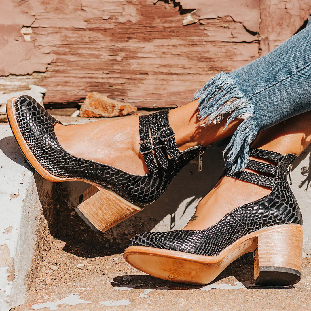 Alina | Vintage Classic with Heels