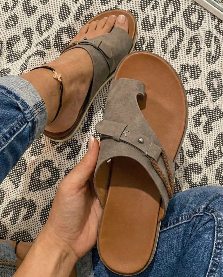 Deni | Coastal Sandals